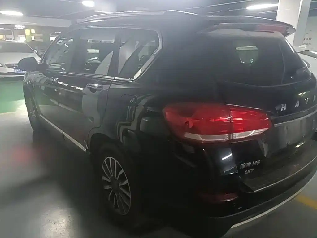 Photo 5 - Haval H6