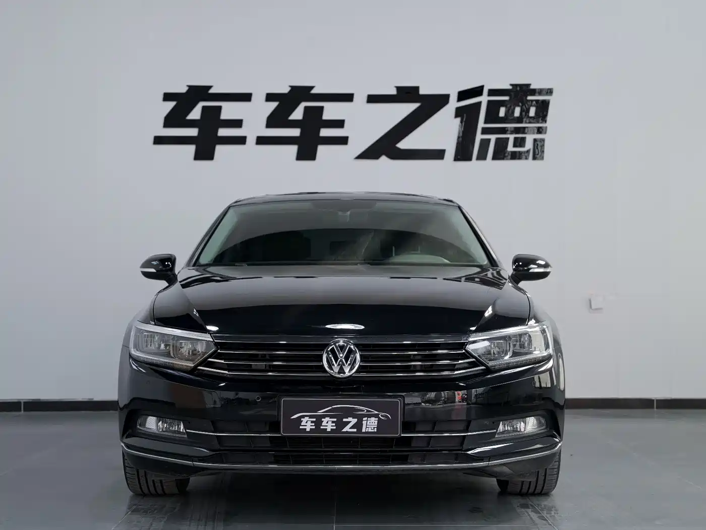 Volkswagen Magotan 2018 330TSI DSG Luxury фото 3