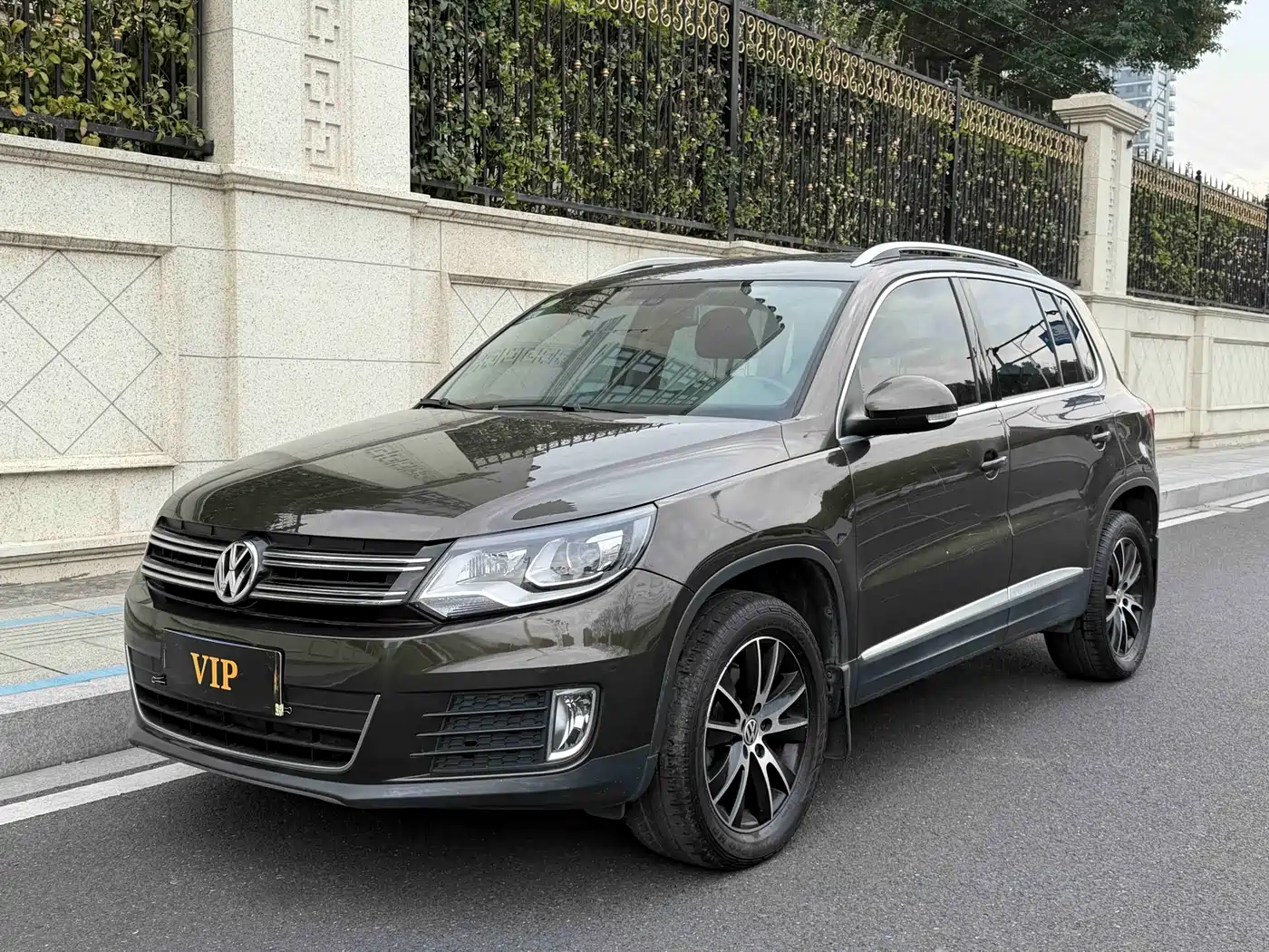 Volkswagen Tiguan 2016 Model 300TSI Automatic 2WD Luxury Edition