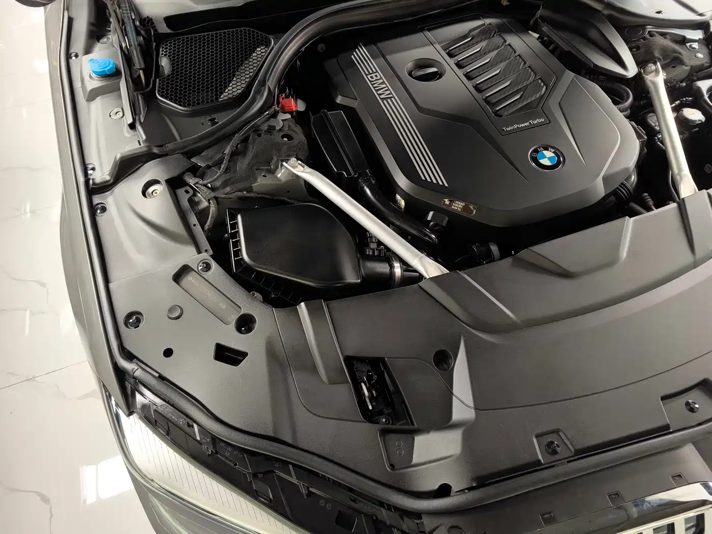 BMW 7 Series 2021 Model 740Li Leading M Sport Package фото 25