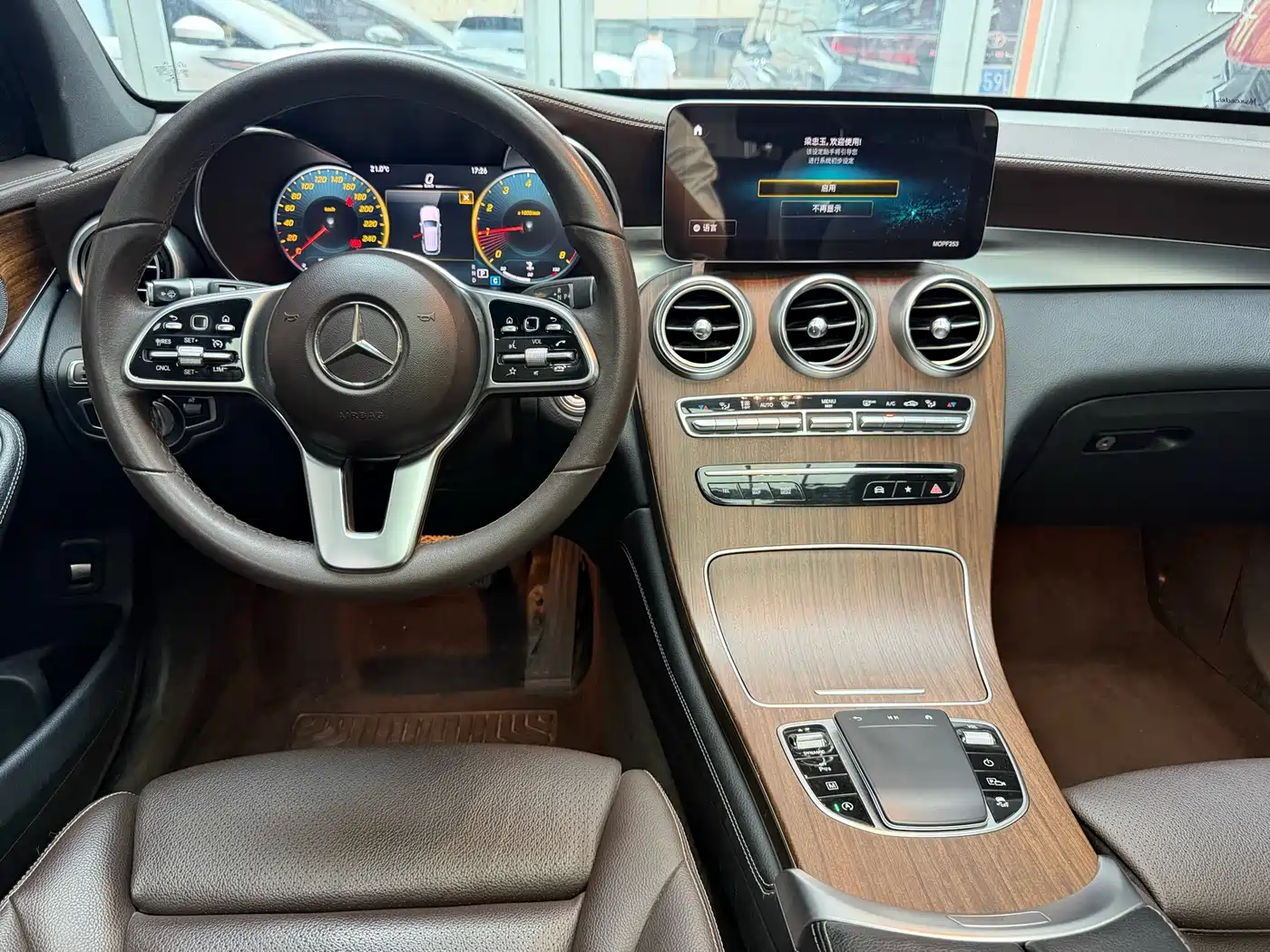 Mercedes-Benz GLC 2020 GLC 300 L 4MATIC Luxury фото 16