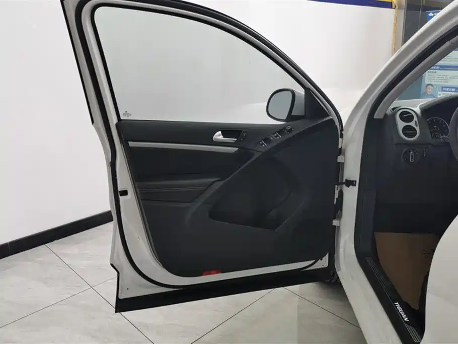 Volkswagen Tiguan 2016 Model 300TSI Automatic 2WD Luxury Edition фото 7