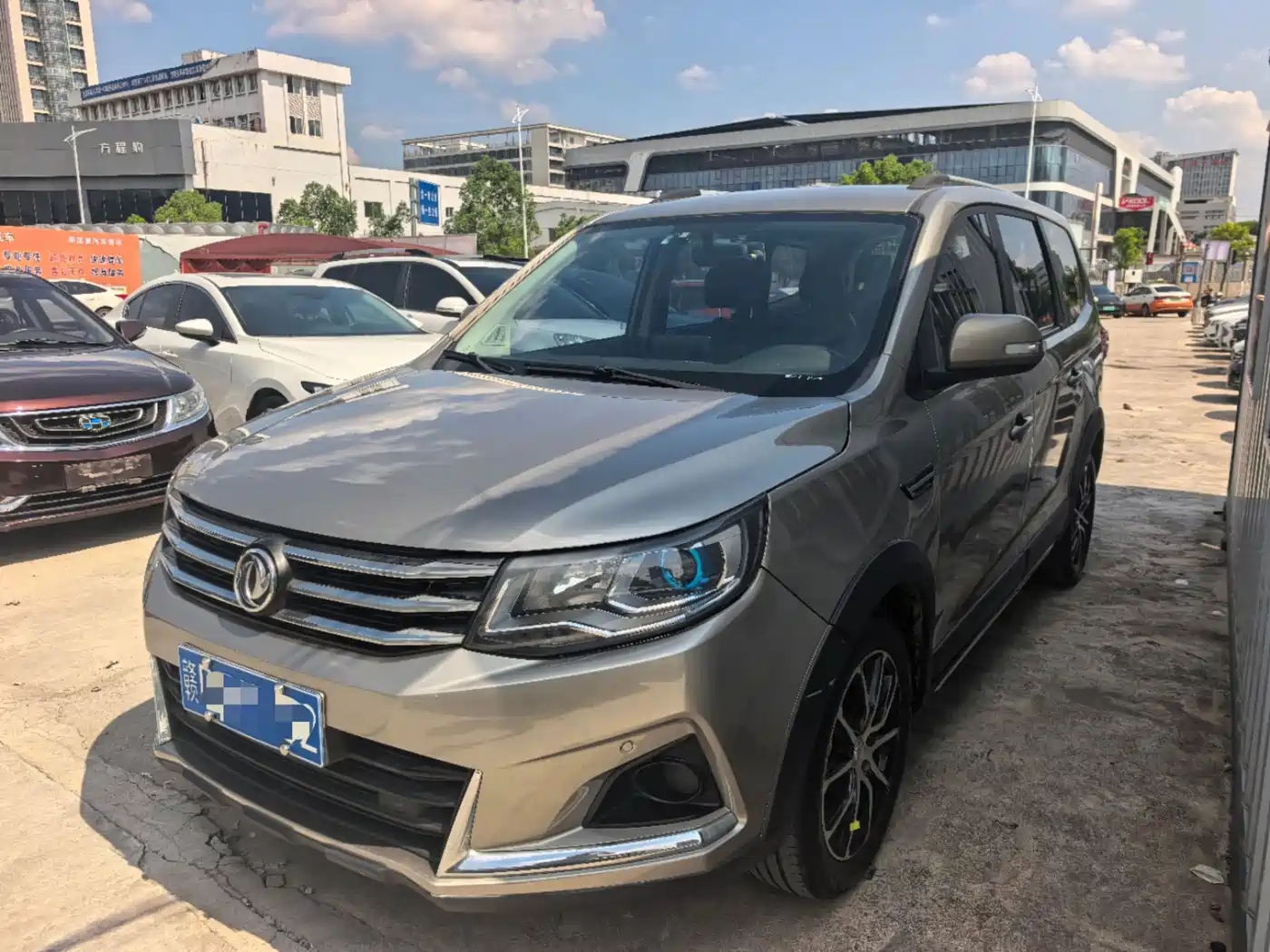 Dongfeng Fengxing Fengxing SX6 2020 2019 1.6L Manual Luxury China VI