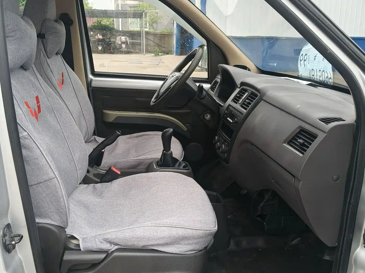 Wuling Motors Wuling Rongguang S 2021 2021 Model 1.2L Standard A/C Version 5-Seater LSI