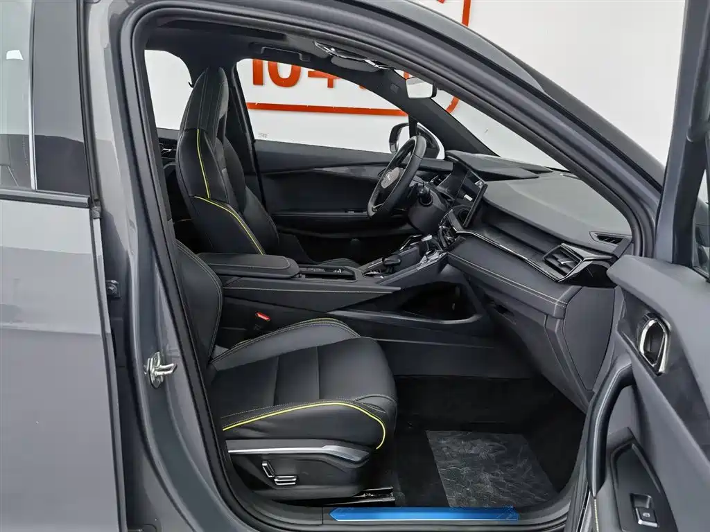 Lynk & Co 06 2023 Remix 1.5T Power Halo фото 23