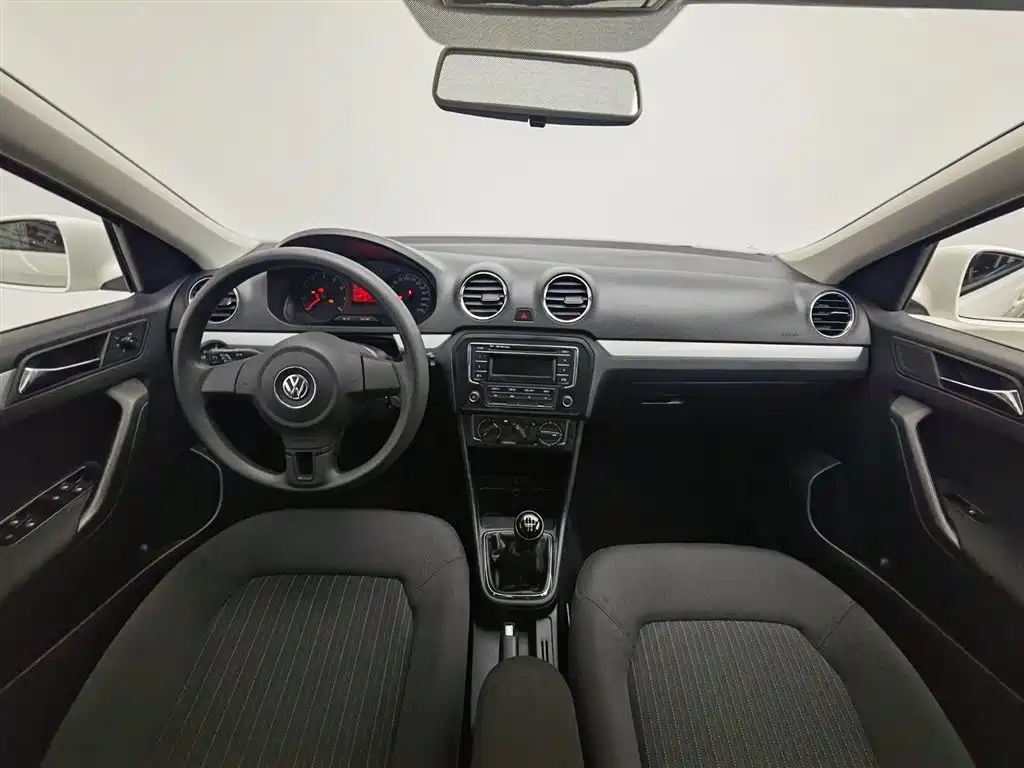 Volkswagen Jetta 2015 Value Edition 1.6L Manual Comfort фото 5