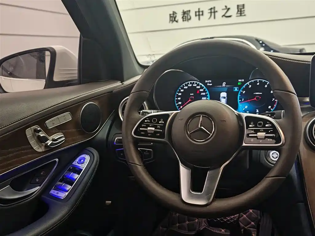 MERCEDES-BENZ GLC