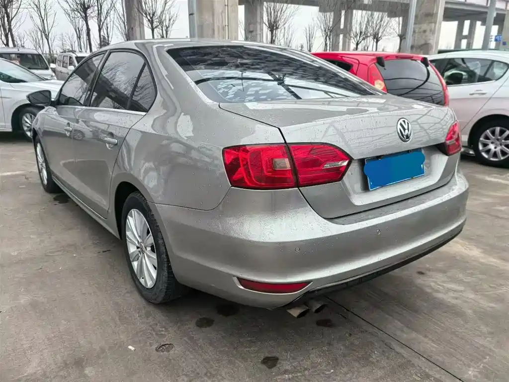 Volkswagen Sagitar 2012 1.4TSI Automatic Luxury фото 8