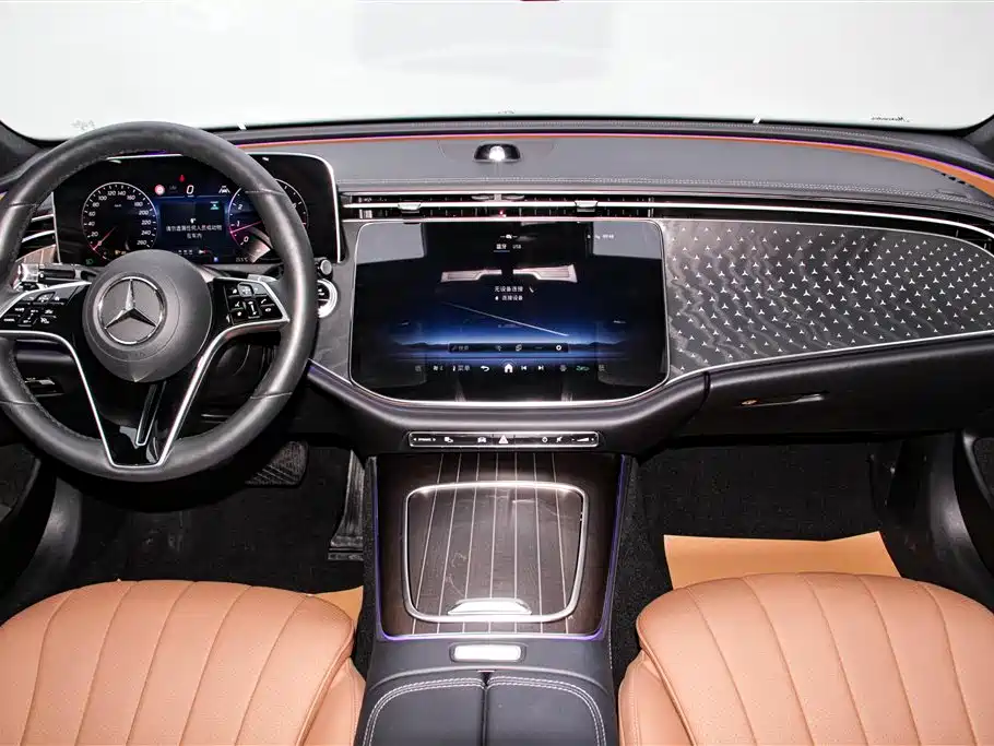 Mercedes-Benz E-Class 2024 E 300 L Fashion фото 14