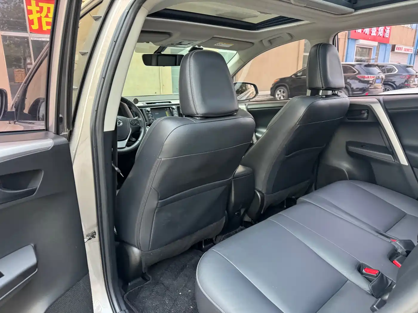 Toyota RAV4 Rongfang 2016 2.5L Automatic 4WD Elite фото 16