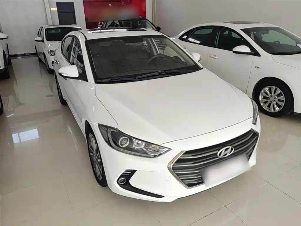 Hyundai Elantra 2016 Model 1.6L Automatic Smart Elite фото 4