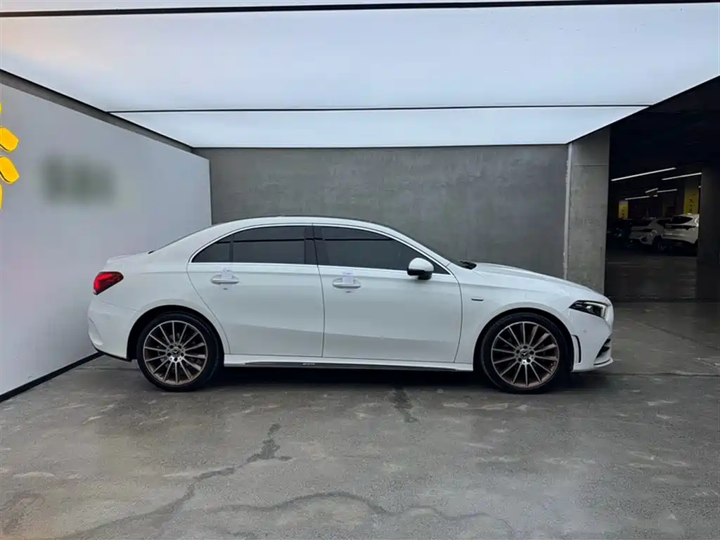 Mercedes-Benz A-Class 2019 A 200 L Sport Sedane Pioneer Special Edition фото 6