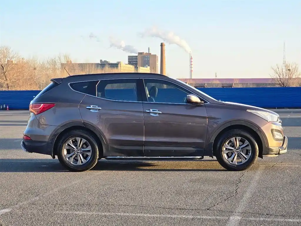Hyundai Santa Fe 2013 Model 2.4L Automatic 2WD Smart фото 10