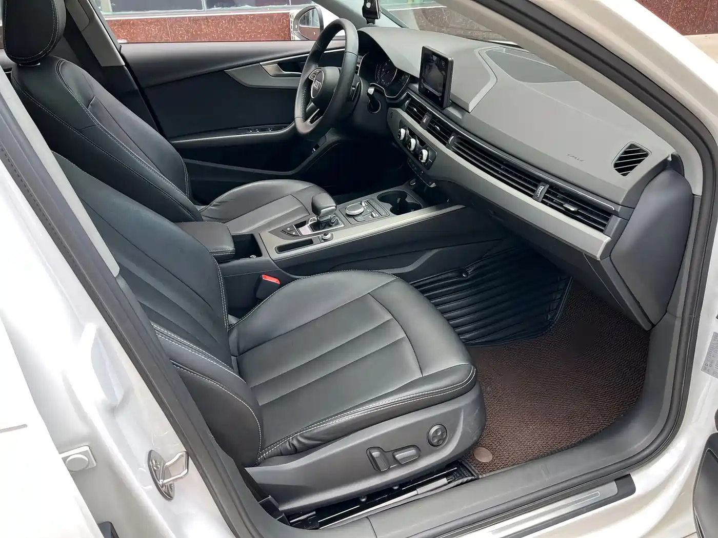Audi A4L 2018 30th Anniversary 40 TFSI Progressive фото 9