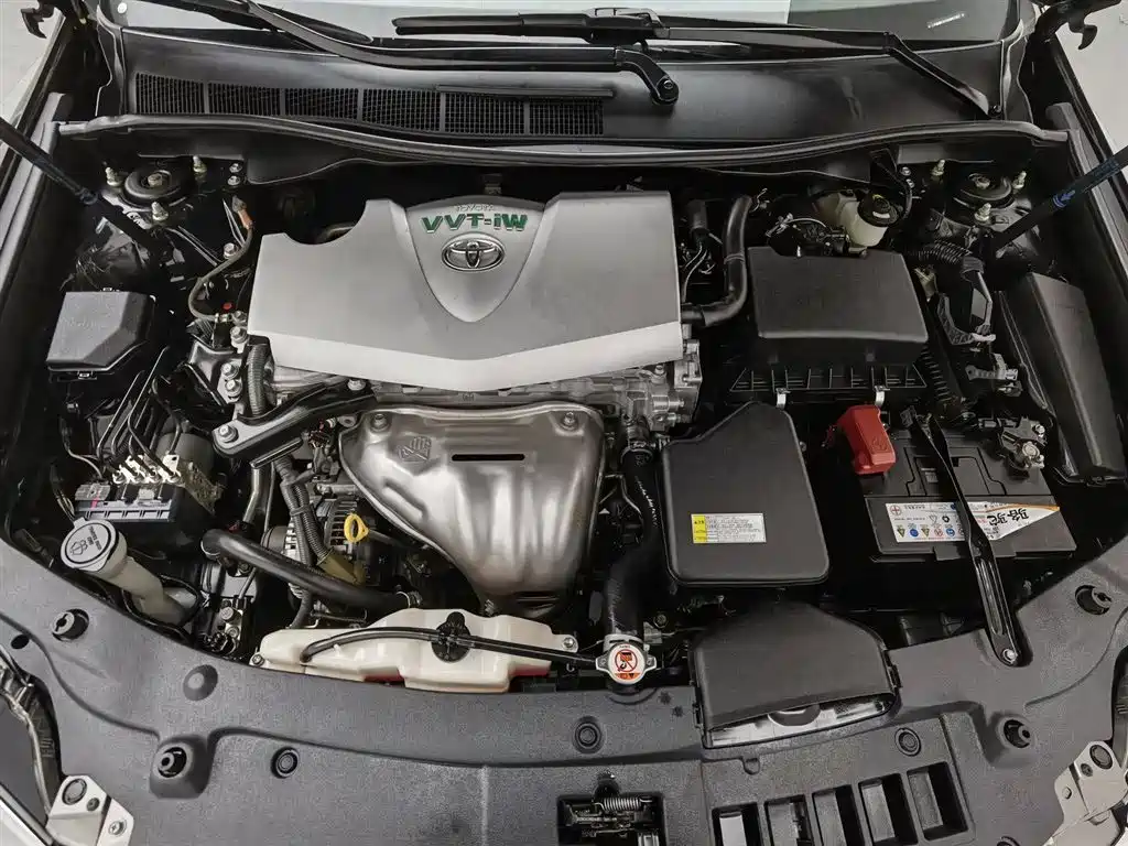 Toyota Camry 2016 2.0G 10th Anniversary Leading Edition фото 6