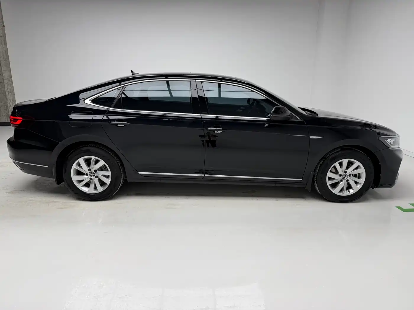 VOLKSWAGEN PASSAT NEW ENERGY