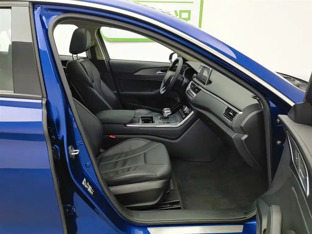 Hongqi H5 2020 1.8T Automatic Smart Connection Qi Rhythm Edition фото 23