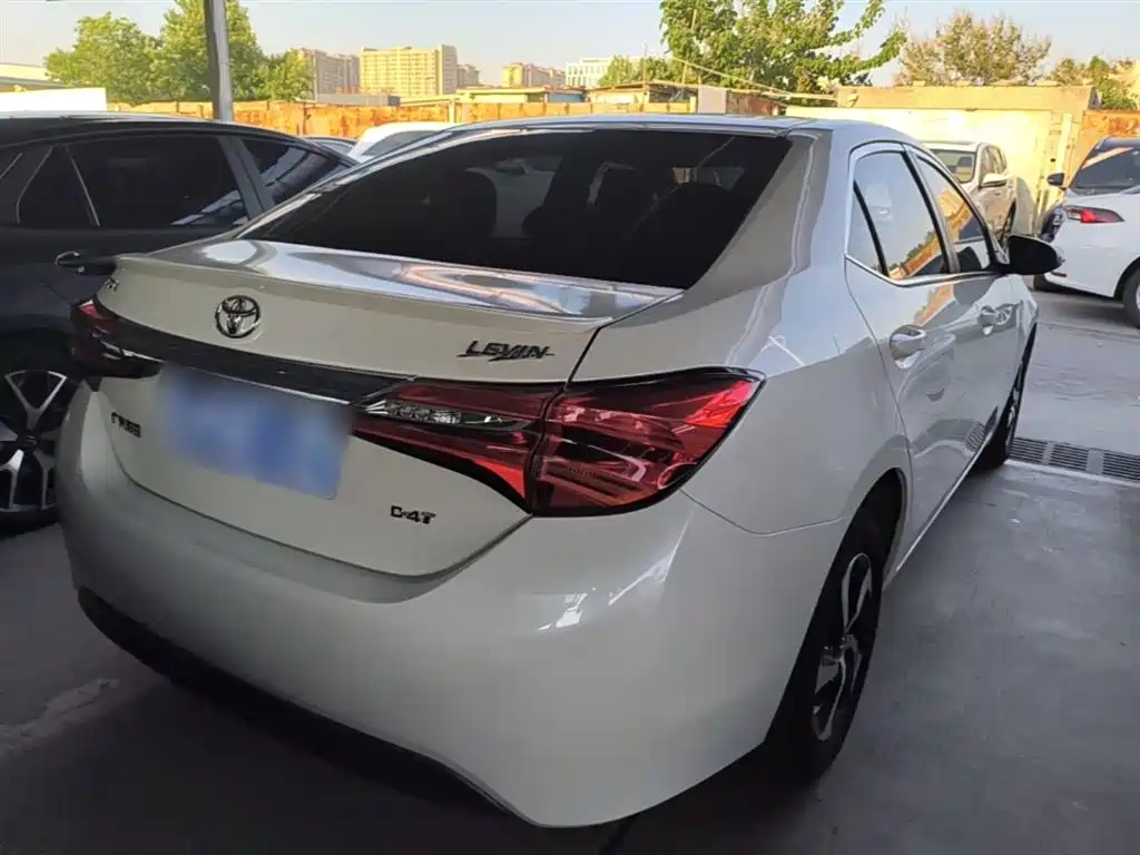 Toyota Levin 2017 Facelift 185T CVT Elite (China V) фото 7
