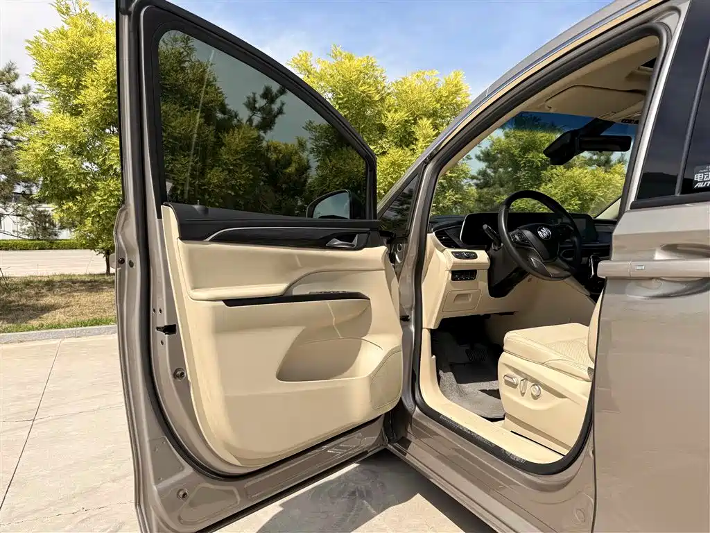 BUICK GL8