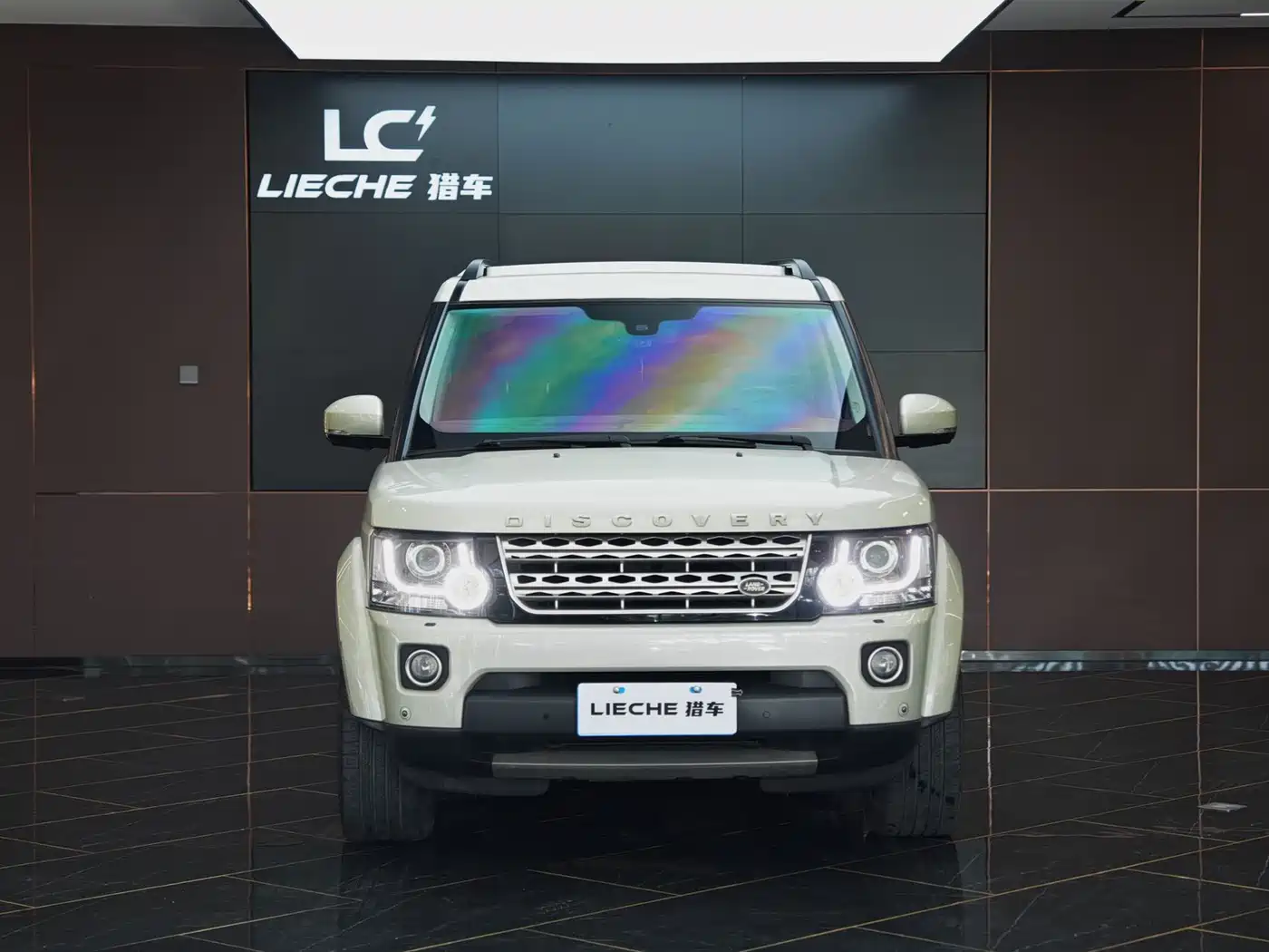 Land Rover Discovery 2014 3.0 SC V6 HSE Luxury фото 2