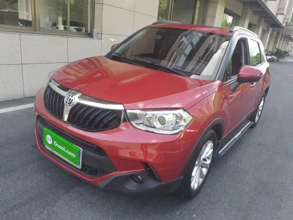Фото 2 - Zhonghua V3