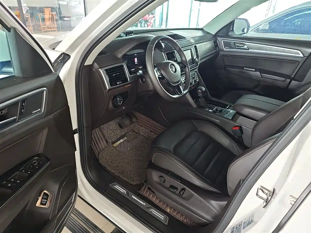 Volkswagen Teramont 2017 530 V6 4WD Flagship Edition фото 15