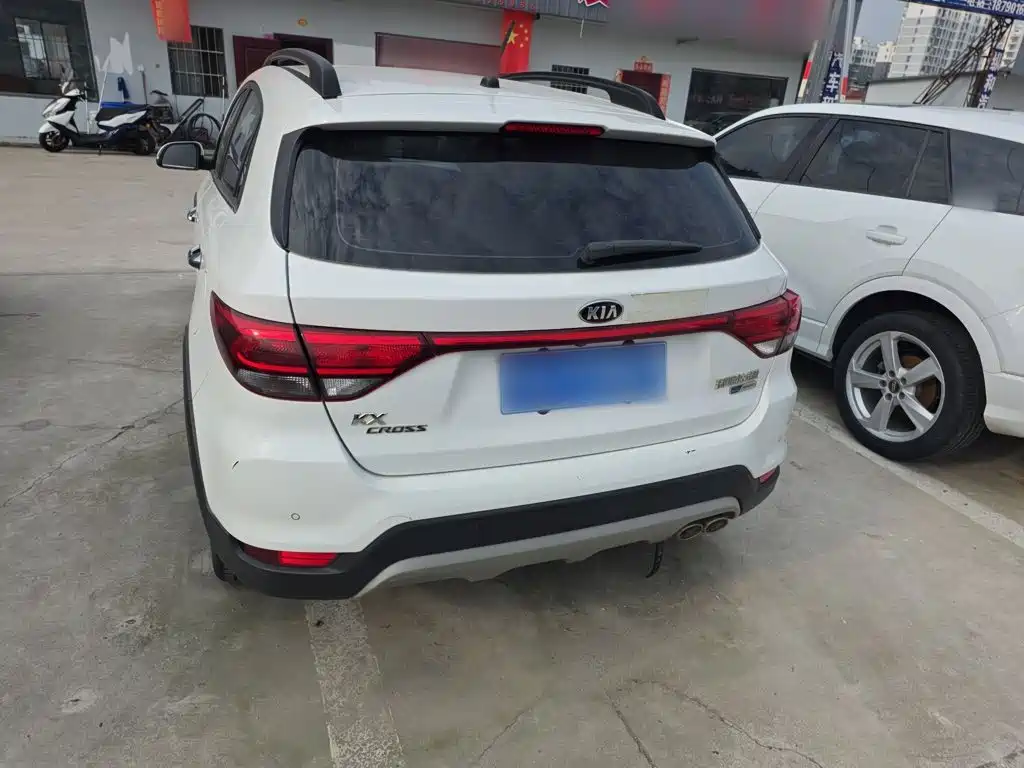 Kia KX CROSS 2018 2017 1.4L AT GLS