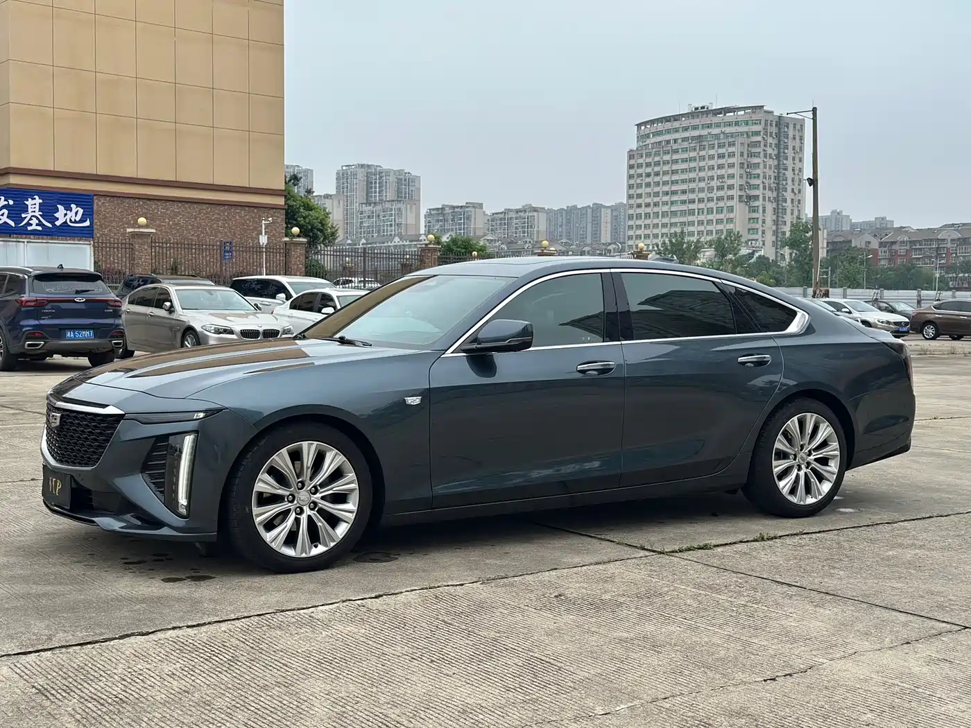 CADILLAC CT6