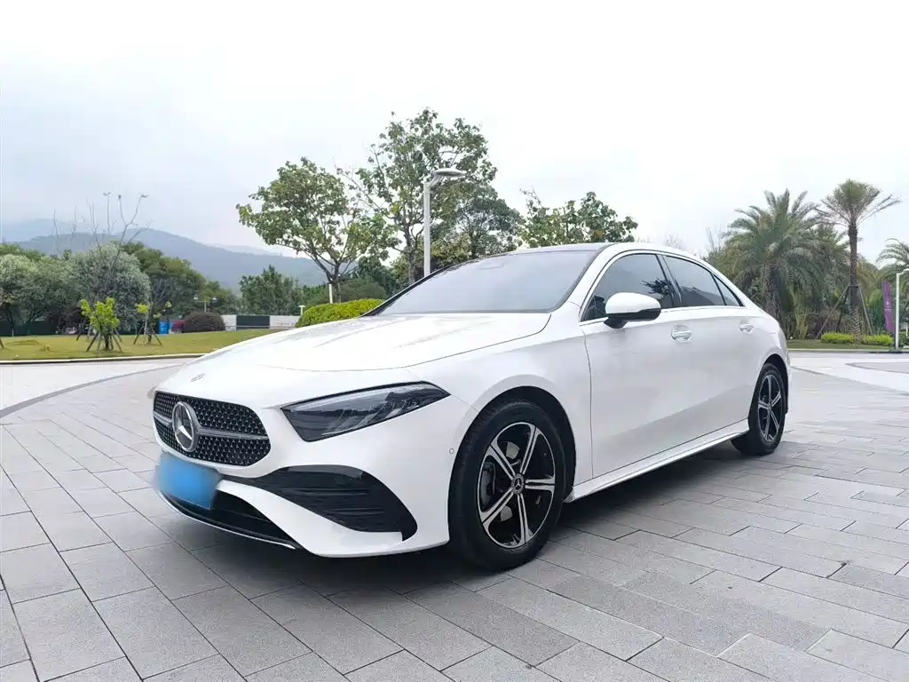 Mercedes-Benz A-Class 2024 Facelift A 200 L Fashion