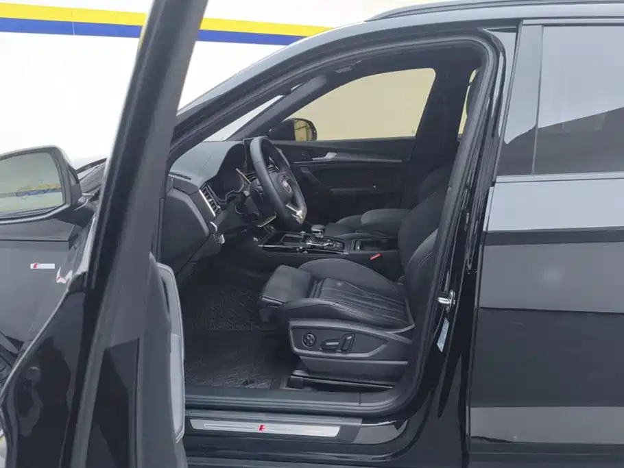 Audi Q5L 2023 40T Luxury Dynamic фото 9
