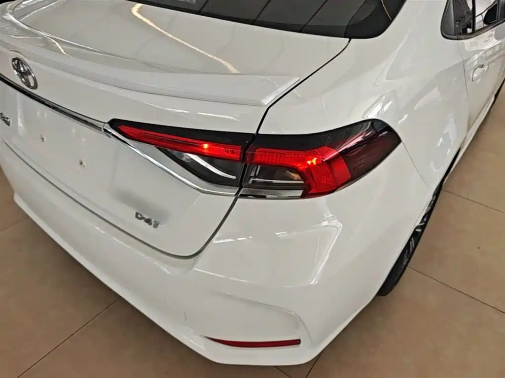 Toyota Corolla 2019 1.2T S-CVT Sport Edition фото 8