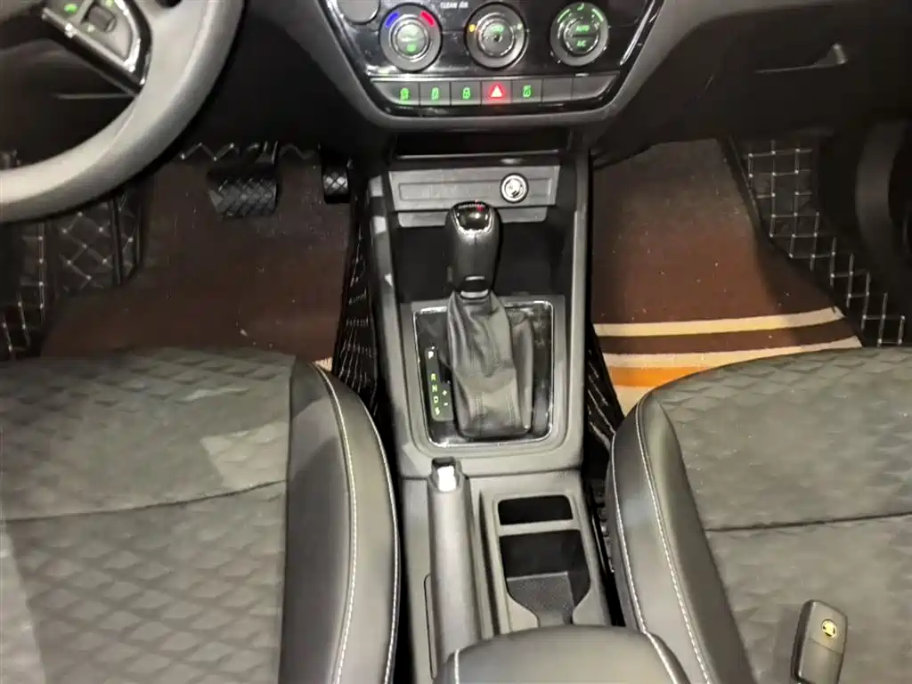 Škoda Kamiq 2018 1.5L Automatic Comfort Version China VI фото 14
