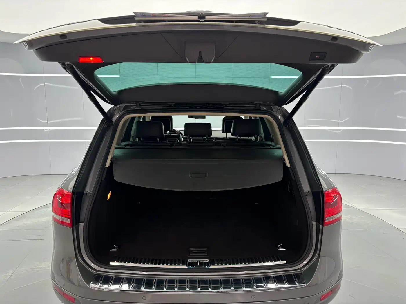 Volkswagen Touareg 2013 3.0TSI Limited Luxury Edition фото 9
