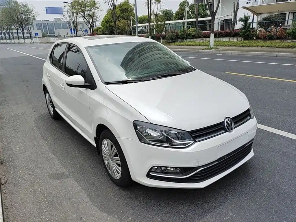 Volkswagen Polo 2016 1.6L Automatic Comfort фото 4