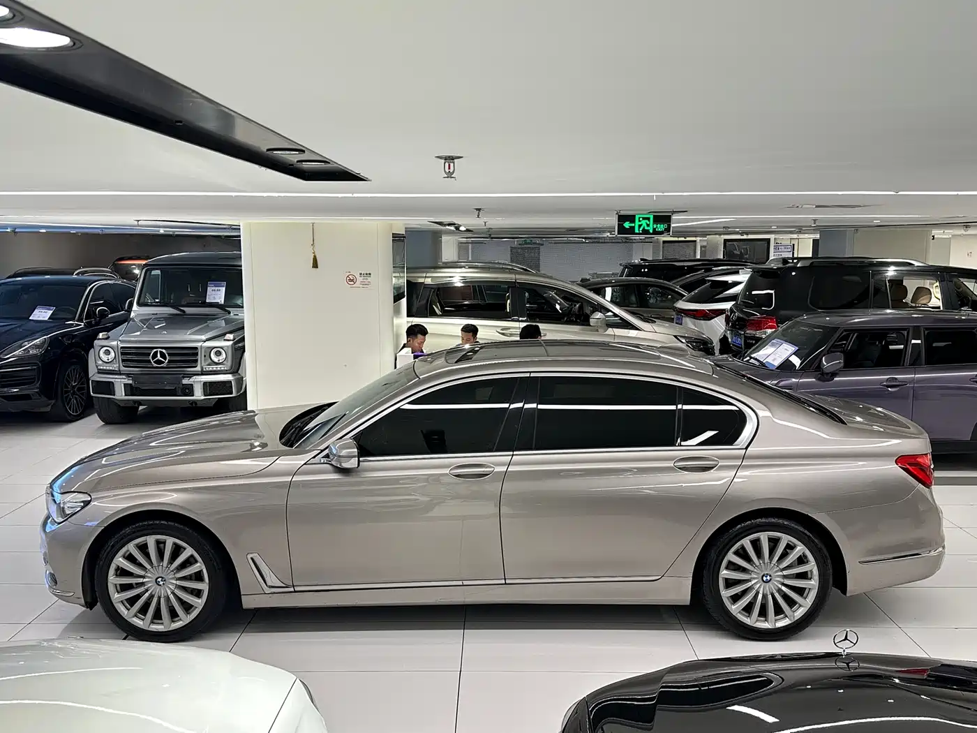BMW 7 Series 2018 730Li Leading Type Excellence Package фото 4
