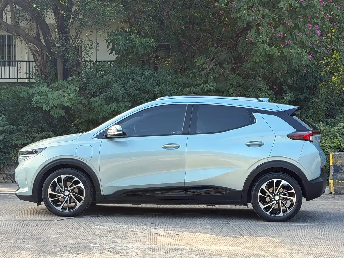 BUICK SLIGHTLY BLUE 7