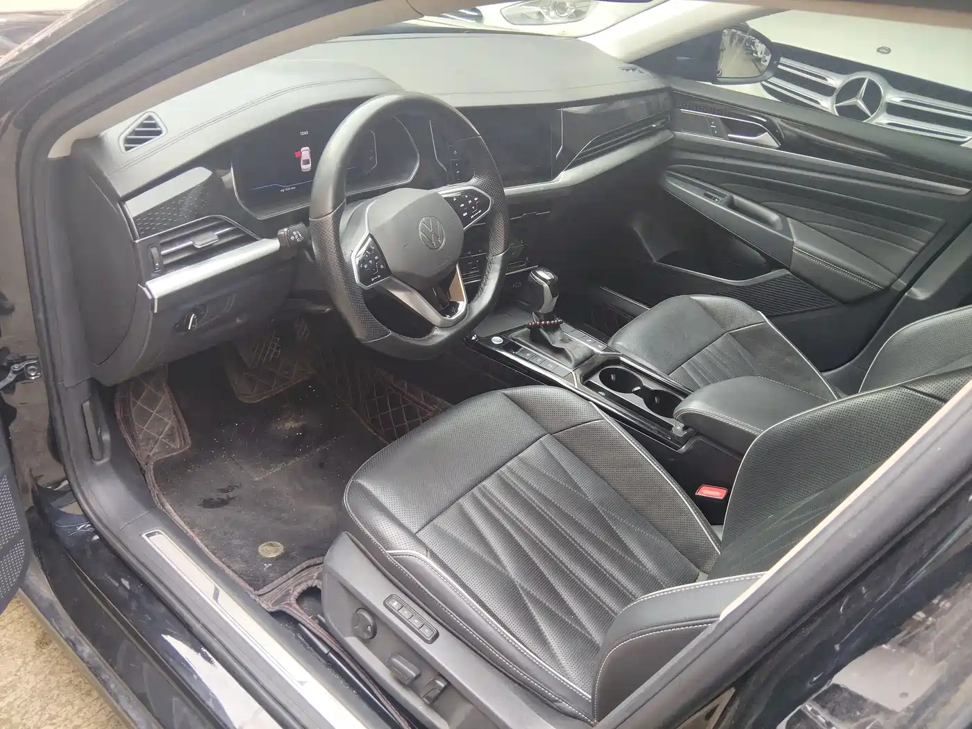 Volkswagen Passat 2022 330TSI Starlight Elite Edition фото 6