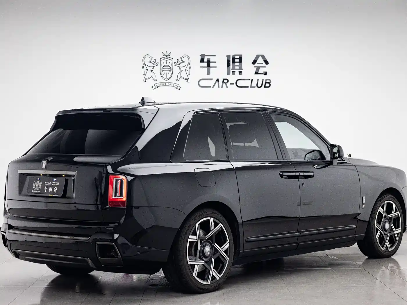 Rolls-Royce Cullinan 2018 4-Seater Version фото 5