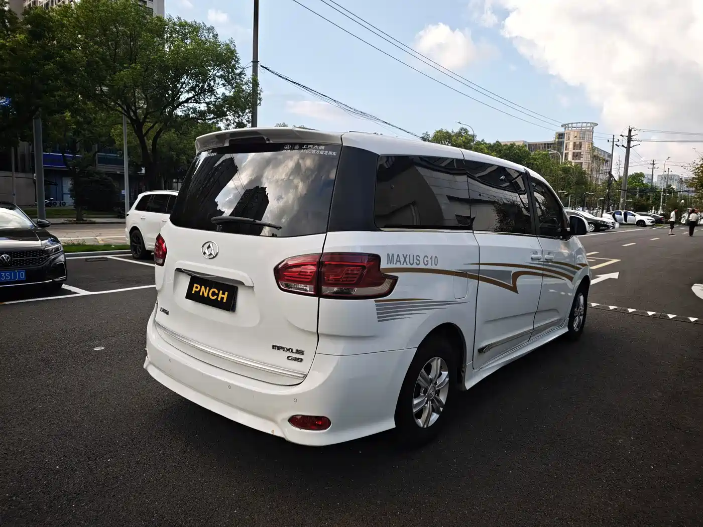 SAIC Maxus Maxus G10 2017 2016 1.9T Automatic Luxury Diesel China V