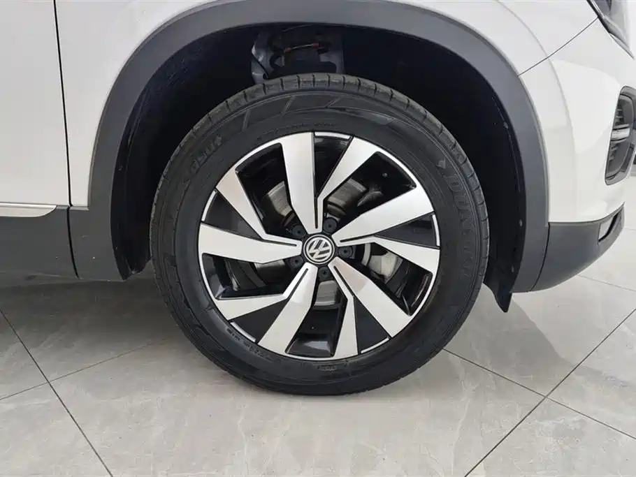 Volkswagen Tayron 2022 330TSI 2WD Luxury Smart Connect Edition фото 6