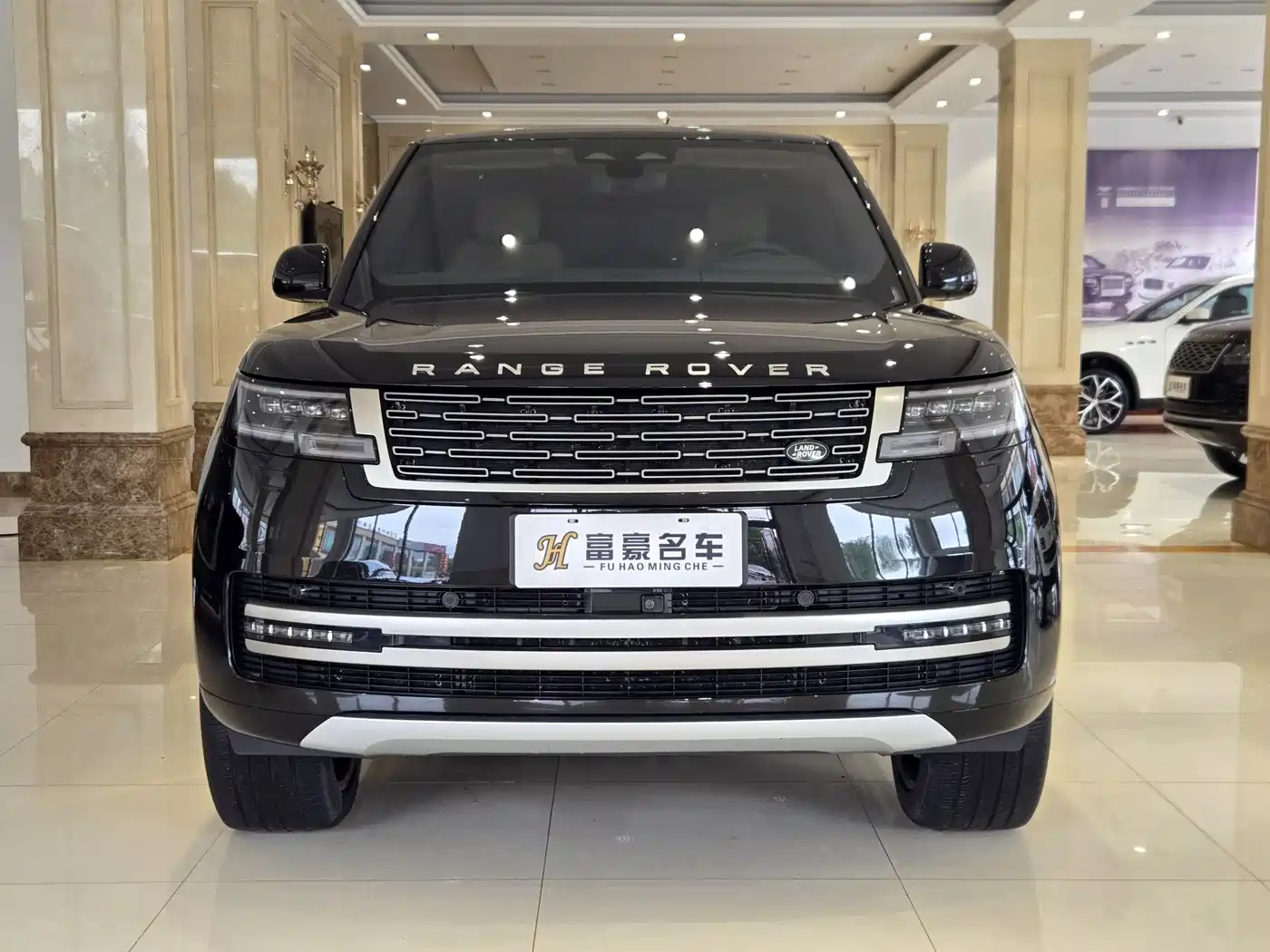 Land Rover Range Rover 2024 3.0 L6 360PS Golden Age Edition фото 2
