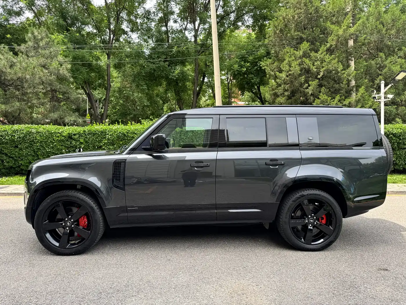 Land Rover Defender 2023 130 3.0T P400 X фото 3