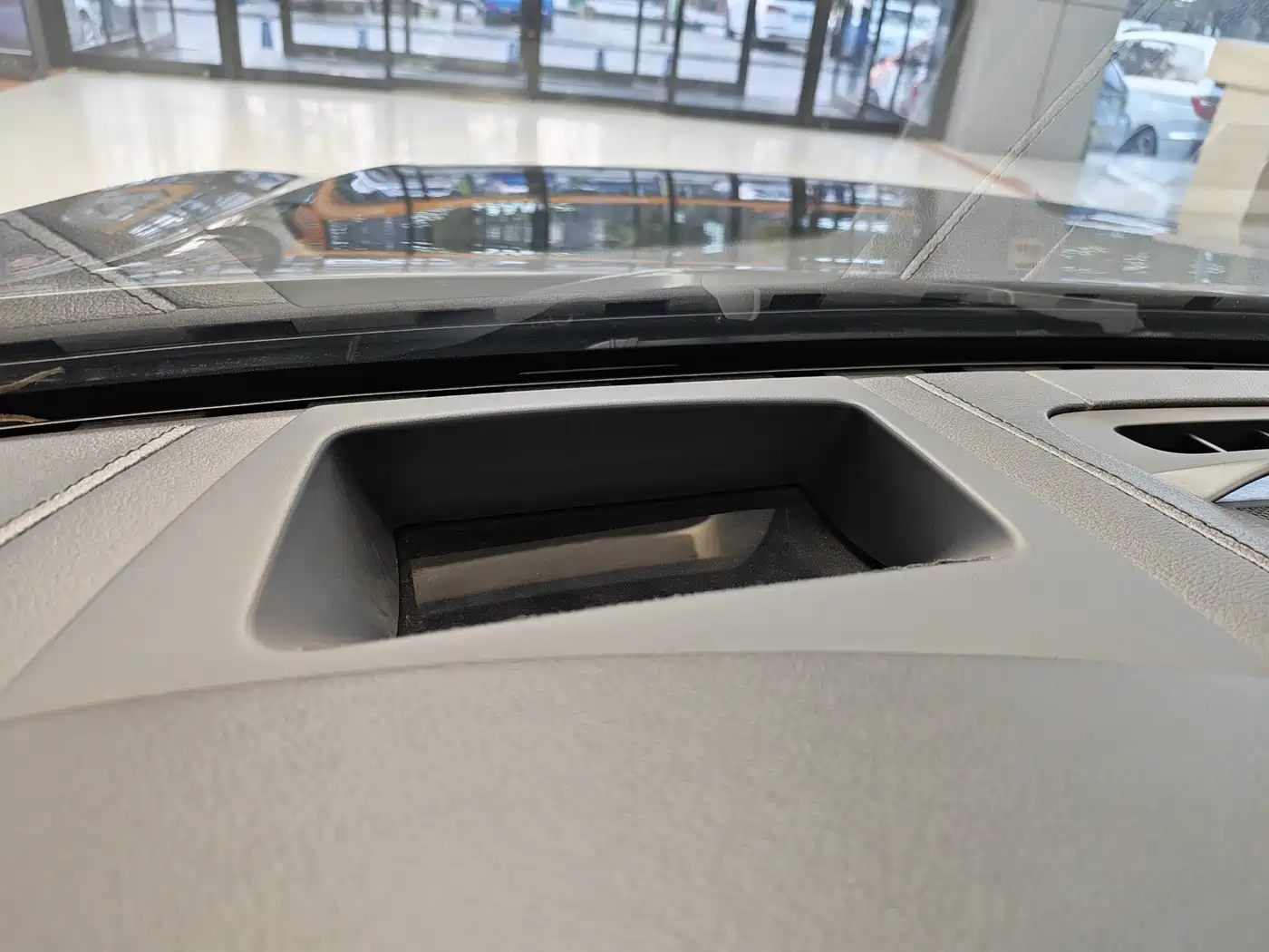 VOLVO S90 PLUG IN HYBRID