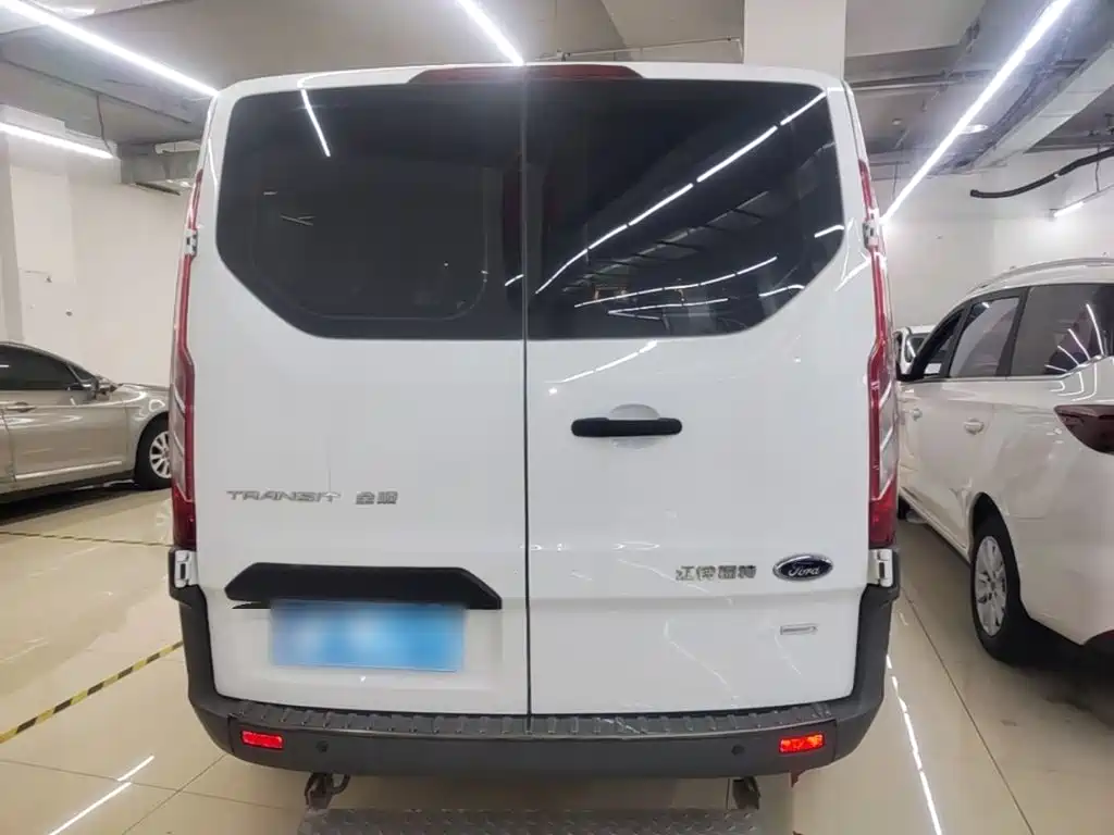 Photo 6 - Ford Transit