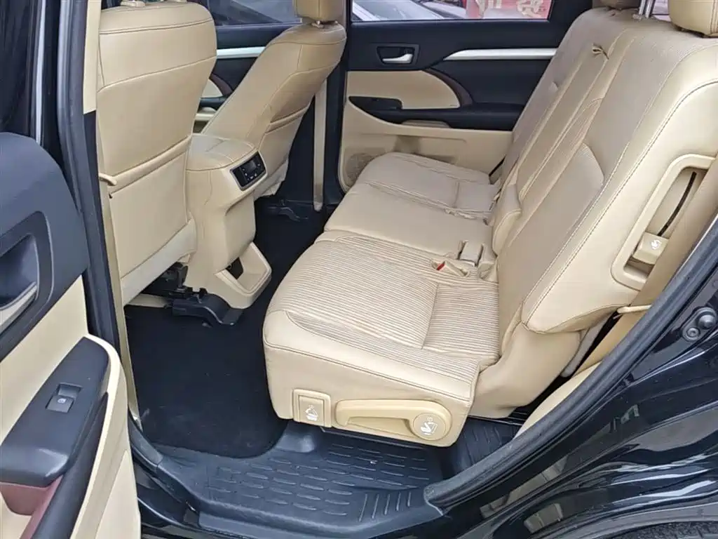 Toyota Highlander 2015 2.0T AWD Elite Edition 7-seater фото 17