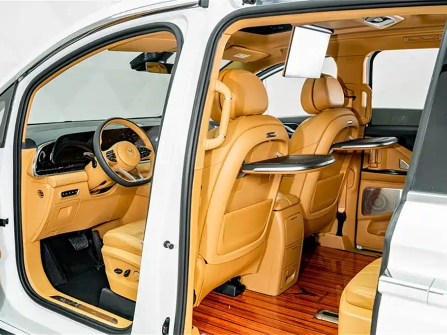 Voyah Auto Voyah Dreamer 2024 PHEV Extended Range Premium Edition фото 18