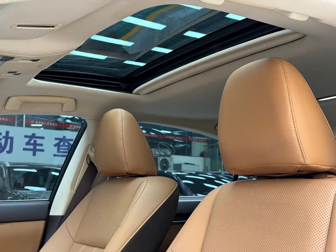 Lexus ES 2015 300h Comfort Edition фото 8