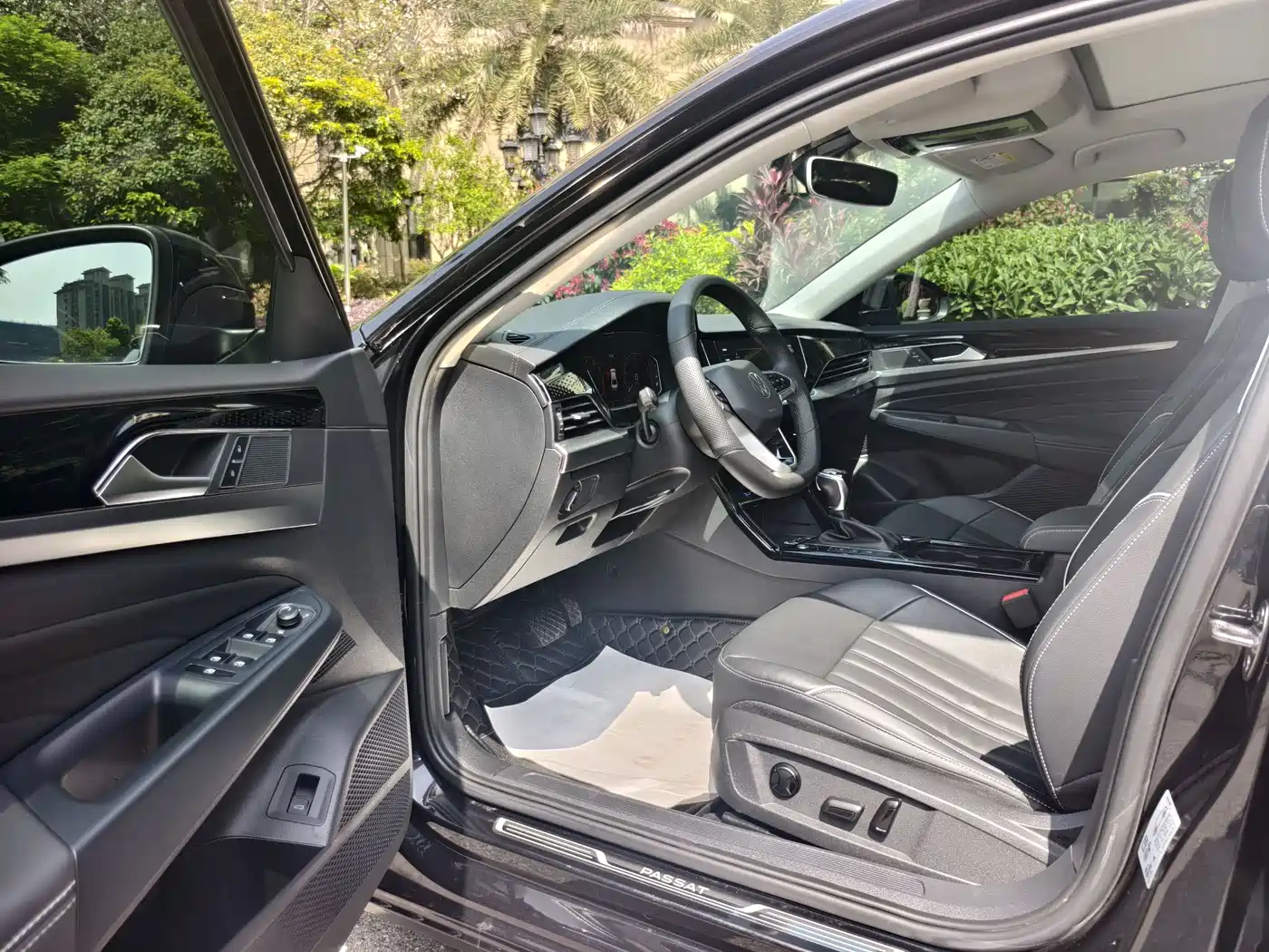 Volkswagen Passat 2022 330TSI Starlight Elite Edition фото 8