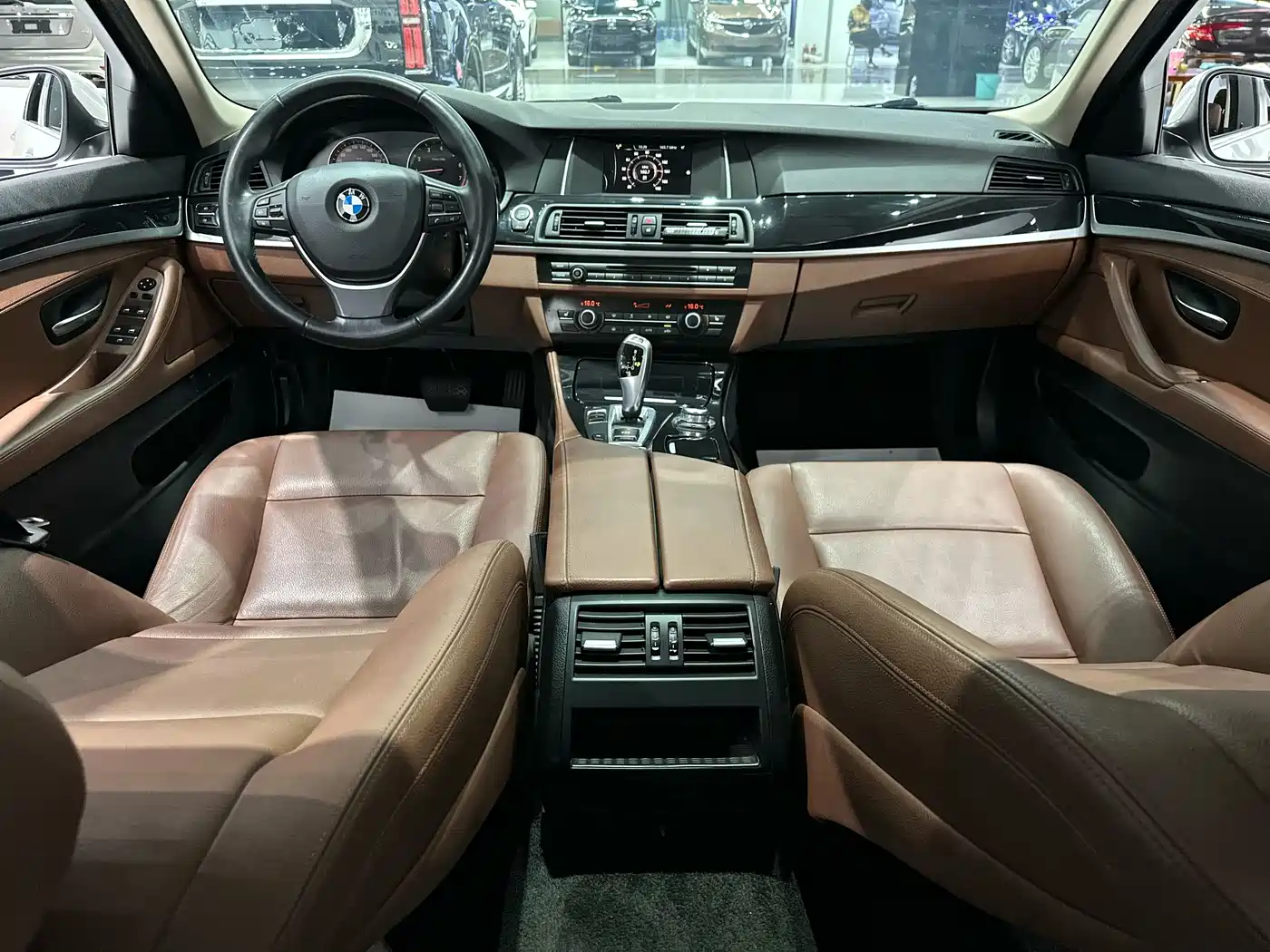 BMW 5 Series 2017 520Li Classic Edition фото 9