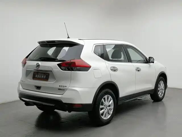 Nissan X-Trail 2019 2.0L CVT Smart 7-Seat Comfort 2WD — фото 2